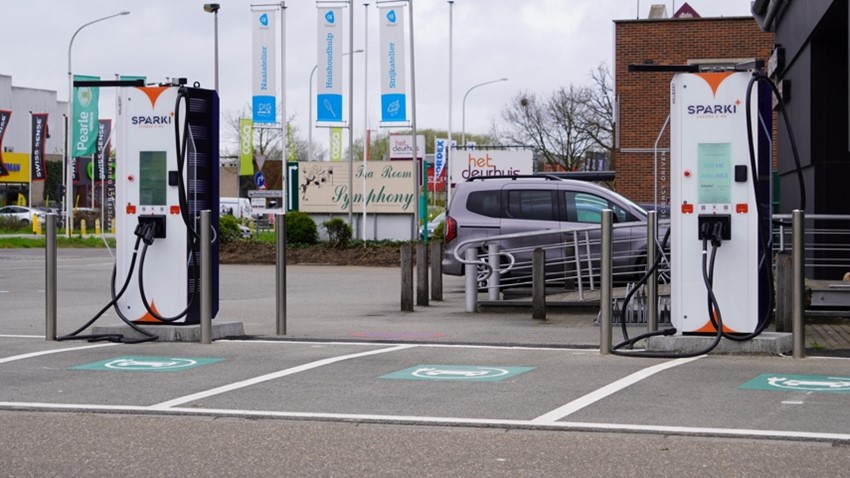 Waarom we dringend meer ultrasnellaadpalen nodig hebben